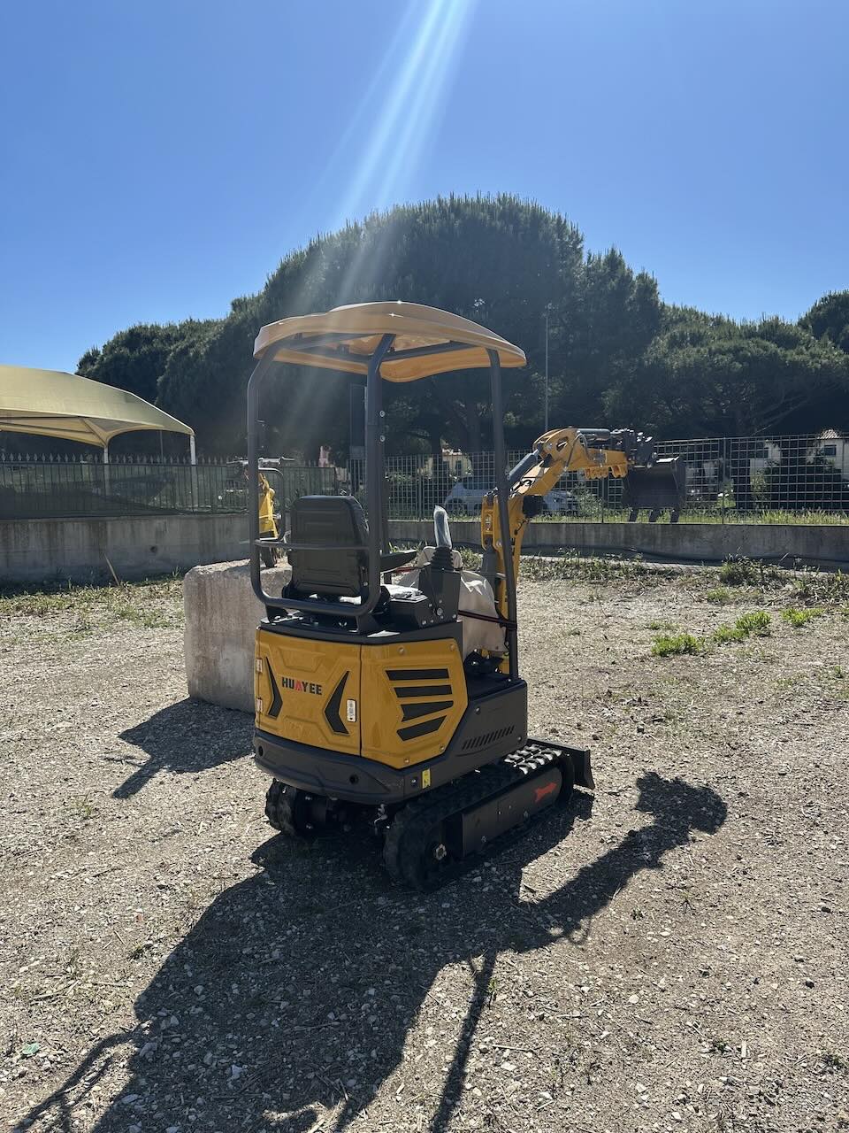 Miniescavatore Huayee HY12