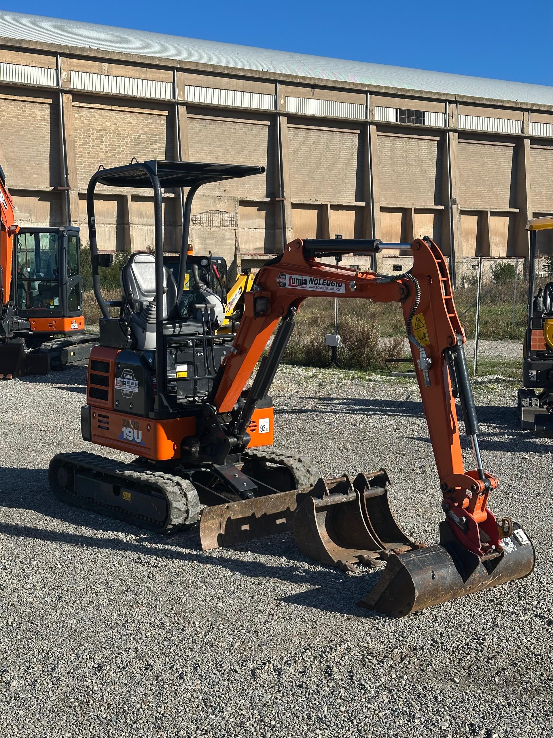 WhatsApp Image 2025-11-18 at 11.07.00