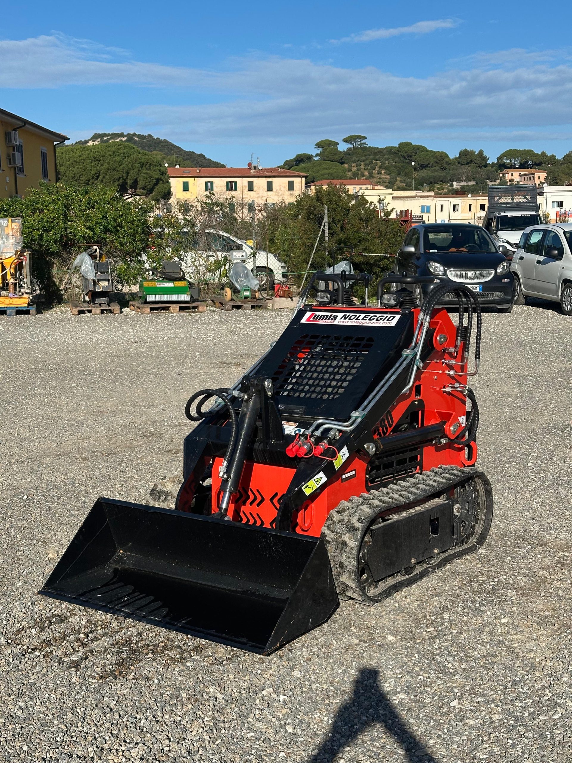 WhatsApp Image 2025-11-18 at 11.07.01 (1)